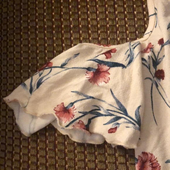 American Eagle Soft and Sexy Cold Shoulder Blouse - Picture 5 of 5